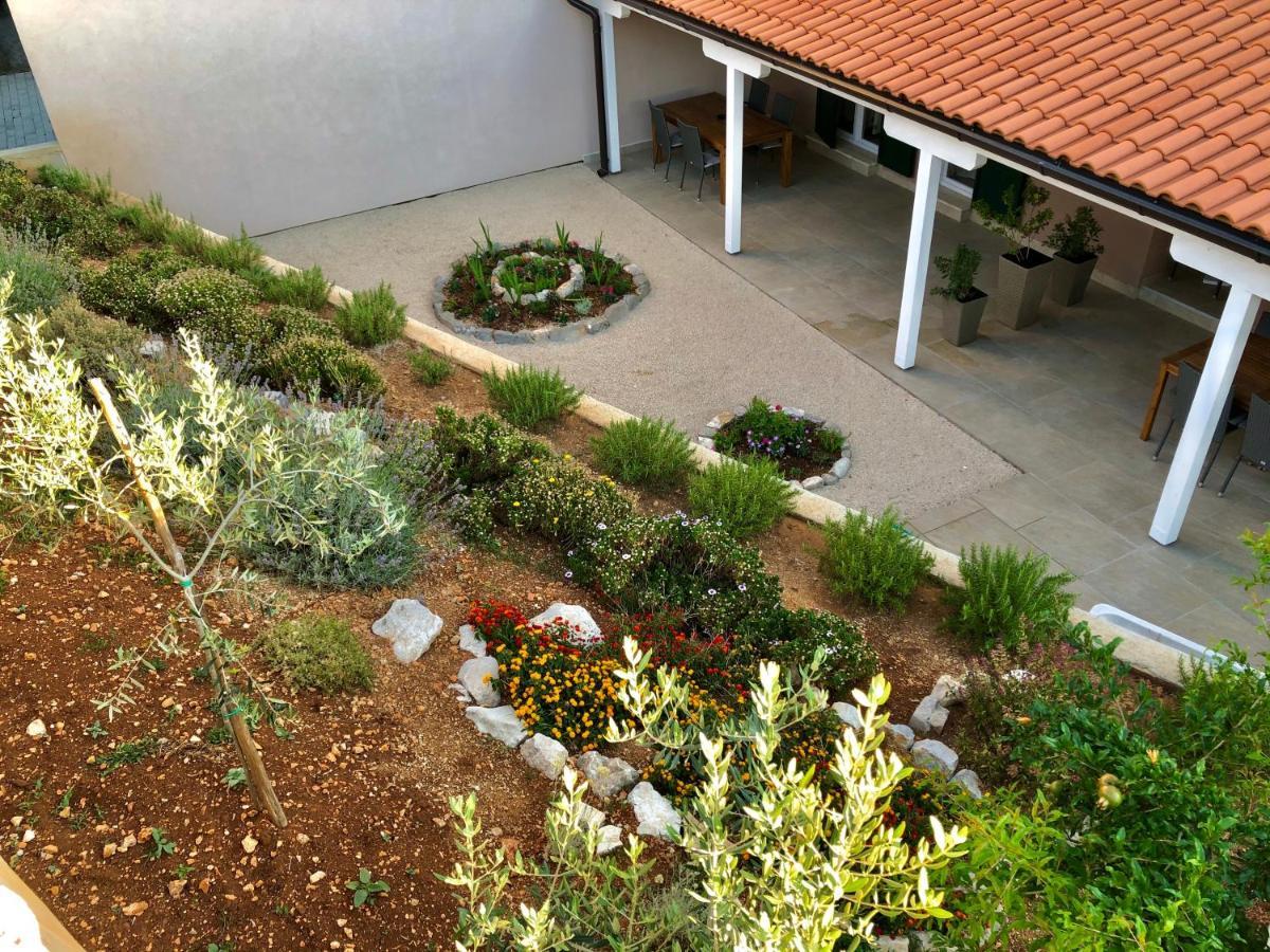 Apartments Dona Cres Exterior foto